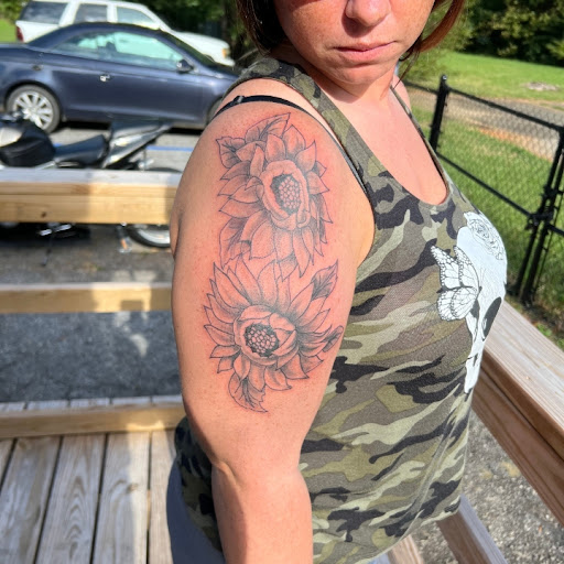 Palmetto Ink Custom Tattoos Tattoo Specialist at 1517 Asheville Hwy